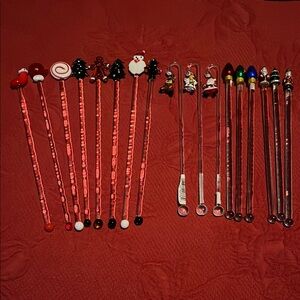 17 Christmas Themed Stir Sticks